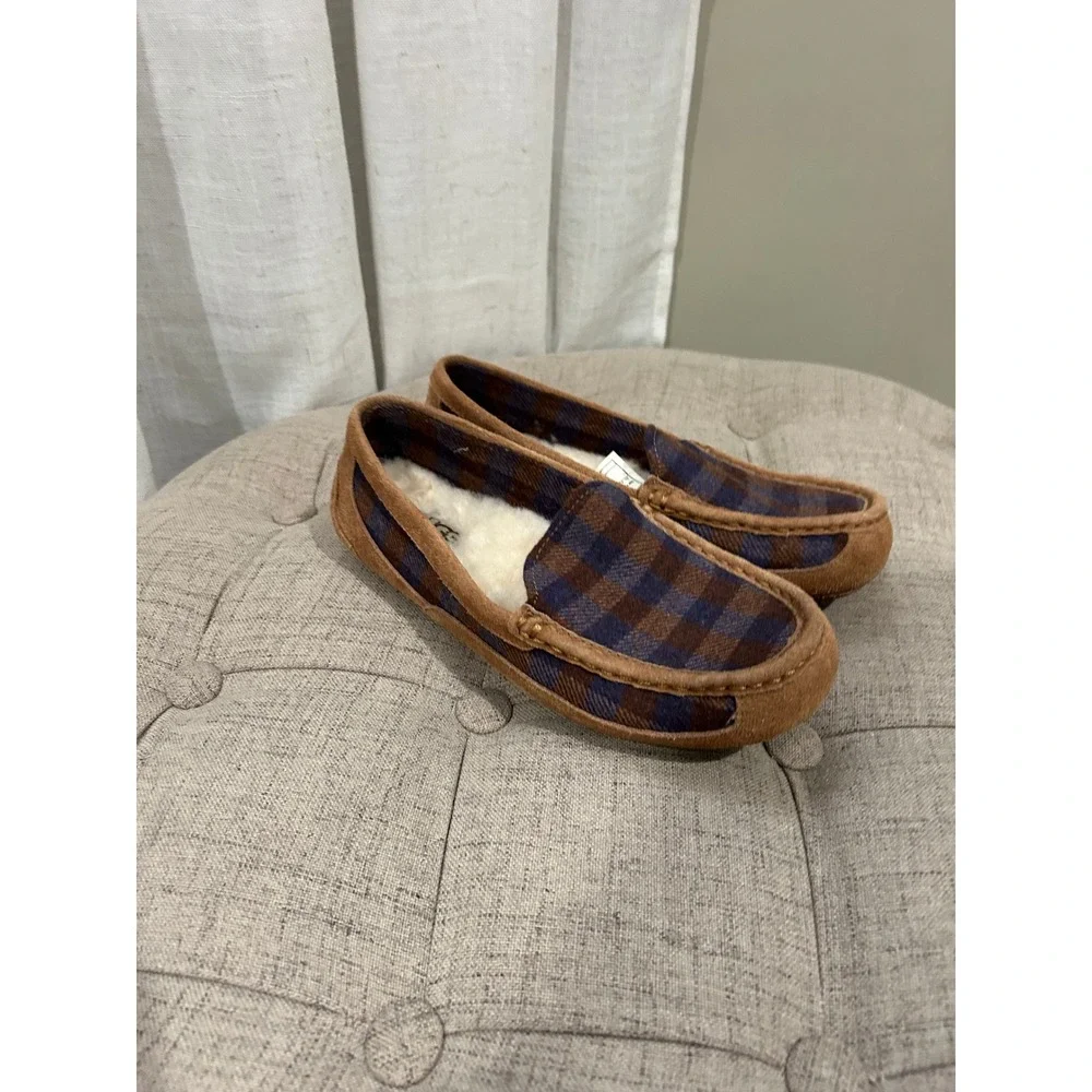 UGG Australia Kids Plaid Moccasin Slippers Size 4 Cozy Lined Slip On